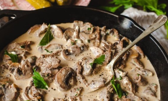 Boeuf Strogonow
