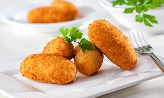 Croquetas z łososiem i ziemniakami
