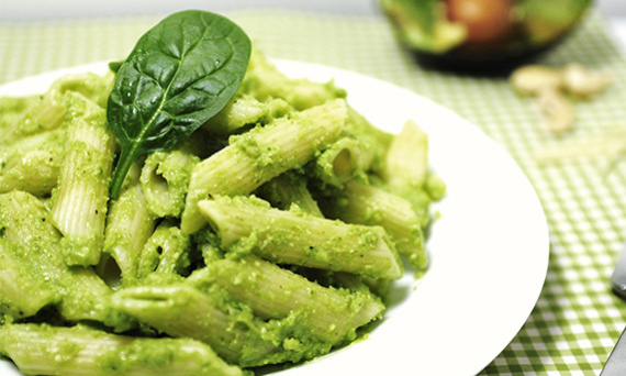 Pesto ze szpinaku i awokado