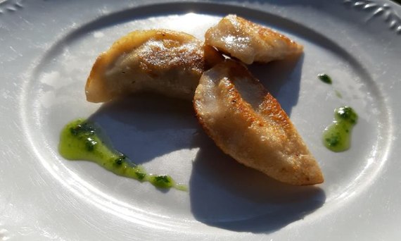 Pierogi z serem feta i czosnkiem niedźwiedzim